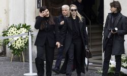 Modanın "Son İmparatoru" hayata gözlerini yumdu!  Cenaze töreninde dev isimler buluştu