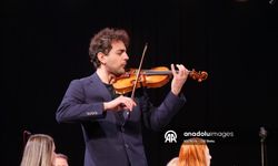 Ödüllü keman virtüözü Elvin Hoxha Ganiyev, Tiran'da sahne aldı