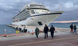Kuşadası'na 2026 bereketi: İlk kruvaziyer geldi