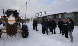 Elazığ'da kardan kapanan 181 köy yolu ulaşıma açıldı