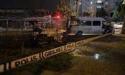 Bursa'da barakada başlayıp araca sıçrayan yangın söndürüldü