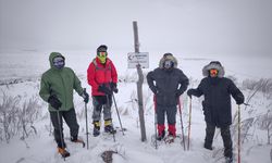 2254 metrede vefa: Şehitler kar altında anıldı