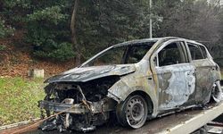 FSM girişinde araç alev alev yandı: Trafik kilit