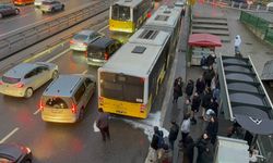 Üsküdar'da İETT otobüsünde korku: Yolcular tahliye edildi