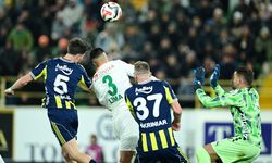 Fenerbahçe geriye düştüğü maçta Alanyaspor'a acımadı: 2-3