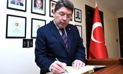 Yılmaz Tunç, Katar'da düzenlenen Doha Hukuk Forumu'na katıldı