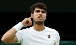 Alcaraz, Minaur'u yendi yarı finalde Zverev'e rakip oldu