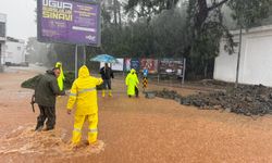 Antalya Kemer'de su baskınlarıyla mücadele