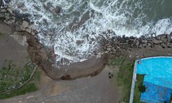 Sakarya’da deniz 50 metre içeri girdi