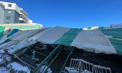 Iğdır'da düğün salonu olarak kullanılan halı saha çöktü