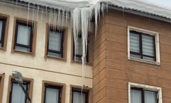 Hakkari'de buz devrini aratmayan görüntüler