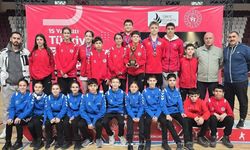 Erzincan Badminton Takımı madalyalarla döndü