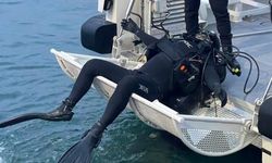 Denizde dalgıç kıyafetli erkek cesedi bulundu