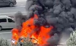 Esenyurt'ta lüks araç seyir hakindeyken alevler içinde kaldı!