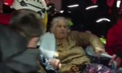 Yağmurda evlerini su bastı