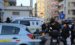 Adana'da 10 yıl boyunca ödemesini yaptığı evi teslim etmeyen müteahhidin oğlunu öldürüp intihar etti