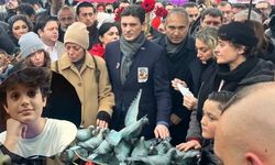 Mattia Ahmet Minguzzi Kadıköy’de anıldı: Kaykay üzerine güvercinli anıt dikildi