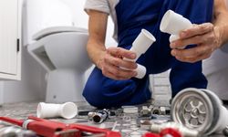 Eski teknik direktör tesisatçıya dayak attı!