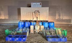 Antalya'da kaçak alkol operasyonu! 4 bin 663 litre sahte ve kaçak alkol ele geçirildi