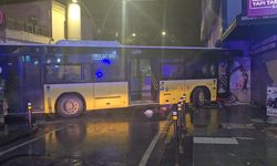 Kartal'da İETT otobüsü yoldan çıktı: 6 yaralı