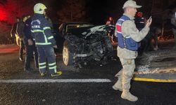 Şanlıurfa’da iki araç kafa kafaya çarpıştı: 7 yaralı