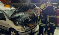 Oto tamircisinden yeni çıkardığı otomobili alev aldı