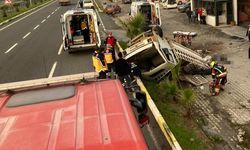 Balıkesir Edremit'te feci kaza: 2 ölü, 1 yaralı