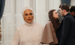 ATV'nin yeni dizisi  ‘Aynı Yağmur Altında’dan yeni tanıtım! Diziden ilk kareler: Hülya Avşar'ın çok konuşulan imajı