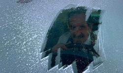 Bayburtluların buzlu cam mücadelesi: Tuzlu su ya da antifrizli cam suyu