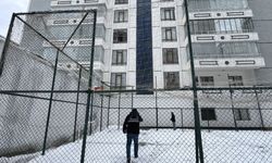 Ölüm cam silerken geldi: Üçüncü kattan düşen kadın hayatını kaybetti