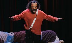 Bülent Emin Yarar, Devlet Tiyatroları'ndan emekli oldu