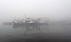 Sis ulaşımı vurdu: Çanakkale Boğazı geçici olarak kapatıldı