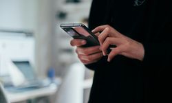 Cep telefonu alacaklar elini çabuk tutsun! Zam yolda!