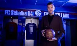 Schalke 04, Edin Džeko’yu renklerine bağladığını açıkladı