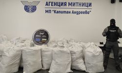 Elektrikli süpürge sandıklarından 739 kilo esrar çıktı