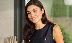 Hande Erçel, Riyad'da cesur tarzından ödün vermedi: Transparan detayla dikkatleri üzerine çekti