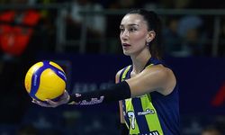 Fenerbahçeli voleybolcu Hande Baladın sakatlandı