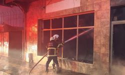 Hatay'da akaryakıt istasyonunun yanında yangın