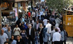 İran'da kısıtlamalar kaldırılıyor: İnternet üç aşamada verilecek