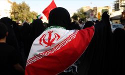 İran'daki protestolarda kaç kişi öldü? İran son dakika tutuklu sayısı ve protestolardaki son durum nedir?