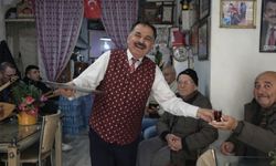 Isparta’daki bu çay ocağında stres, türkülerle dağılıyor