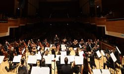 İzmir'de unutulmaz konser: İki büyük yetenek aynı sahnede