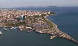 Kadıköy Belediye Başkanı sahile inşa edilecek cami projesine karşı çıktı