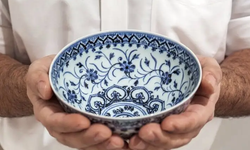 Pazarda gözüne takıldı, milyonluk çıktı: 35 dolarlık kase servet oldu