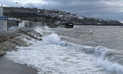 Lodos etkili oldu: Deniz ulaşımı durdu!