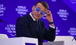 Macron'un gözlükleri dünyayı salladı: Site çöktü, hisseler fırladı