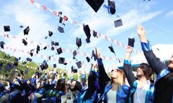 YÖK'ten yeni düzenleme! Üniversite eğitimi 3 yıla, tatil 1 aya düşüyor
