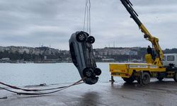 Şile Limanı’nda korkutan olay! Otomobil denize uçtu