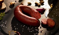 Sakarya’da sucuk skandalı: Tek tırnaklı et tespit edildi