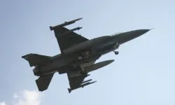 Tayvan'da F-16 savaş uçağı eğitim uçuşunda düştü